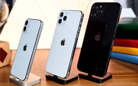 女子苹果官网万元买iPhone收到酸酸乳 事情结果最终揭晓！