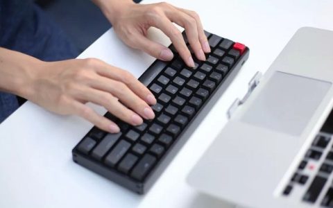 提升办公效率神器 Multrin软件窗口合并工具下载与使用教程
