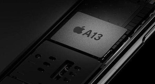 iPhone 11确认与5G无缘 浴霸三摄丑出天际 或为支持隔空操作
