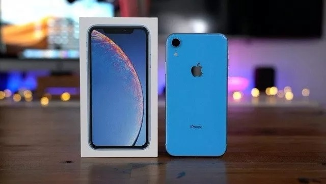 iPhone 11和XR哪个好 苹果11和XR区别对比 差价700详解