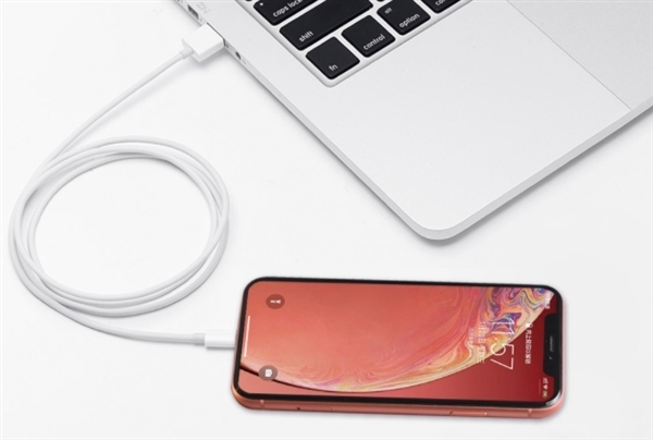 苹果官方iPhone电池保养小技巧引争议：被吐槽用手机太累了